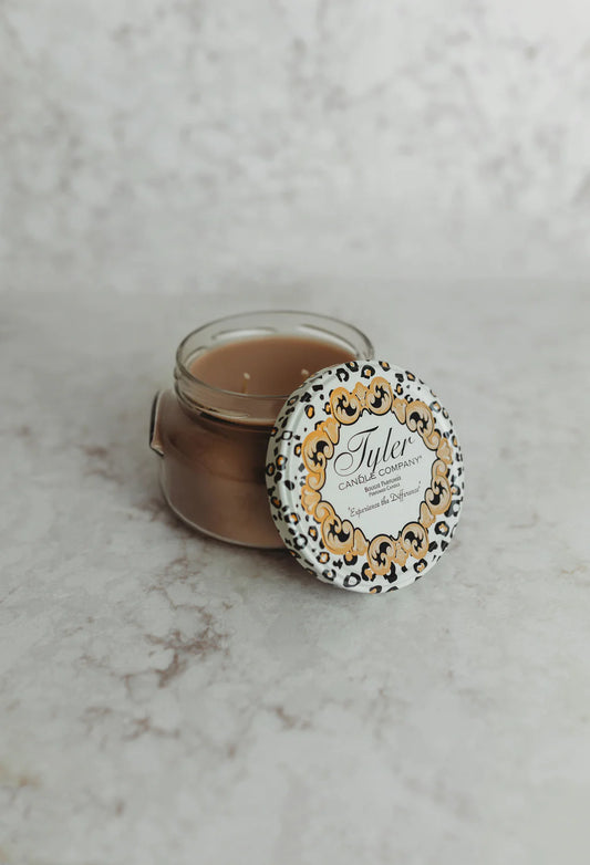 TYLER CANDLE COMPANY - 22 OZ TYLER CANDLE