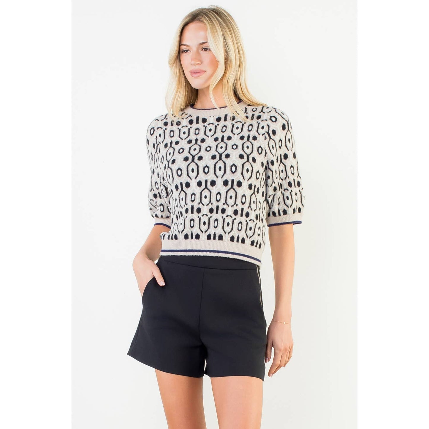 SHORT SLEEVE KNIT TOP
