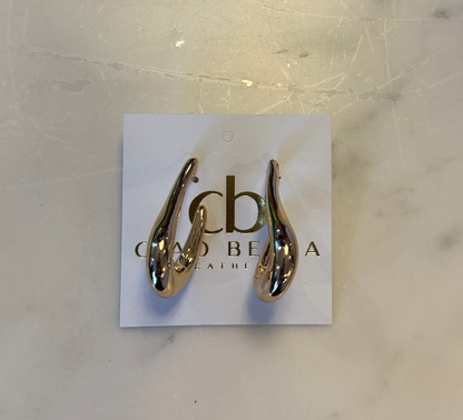 ELEGANT GOLD EARRING