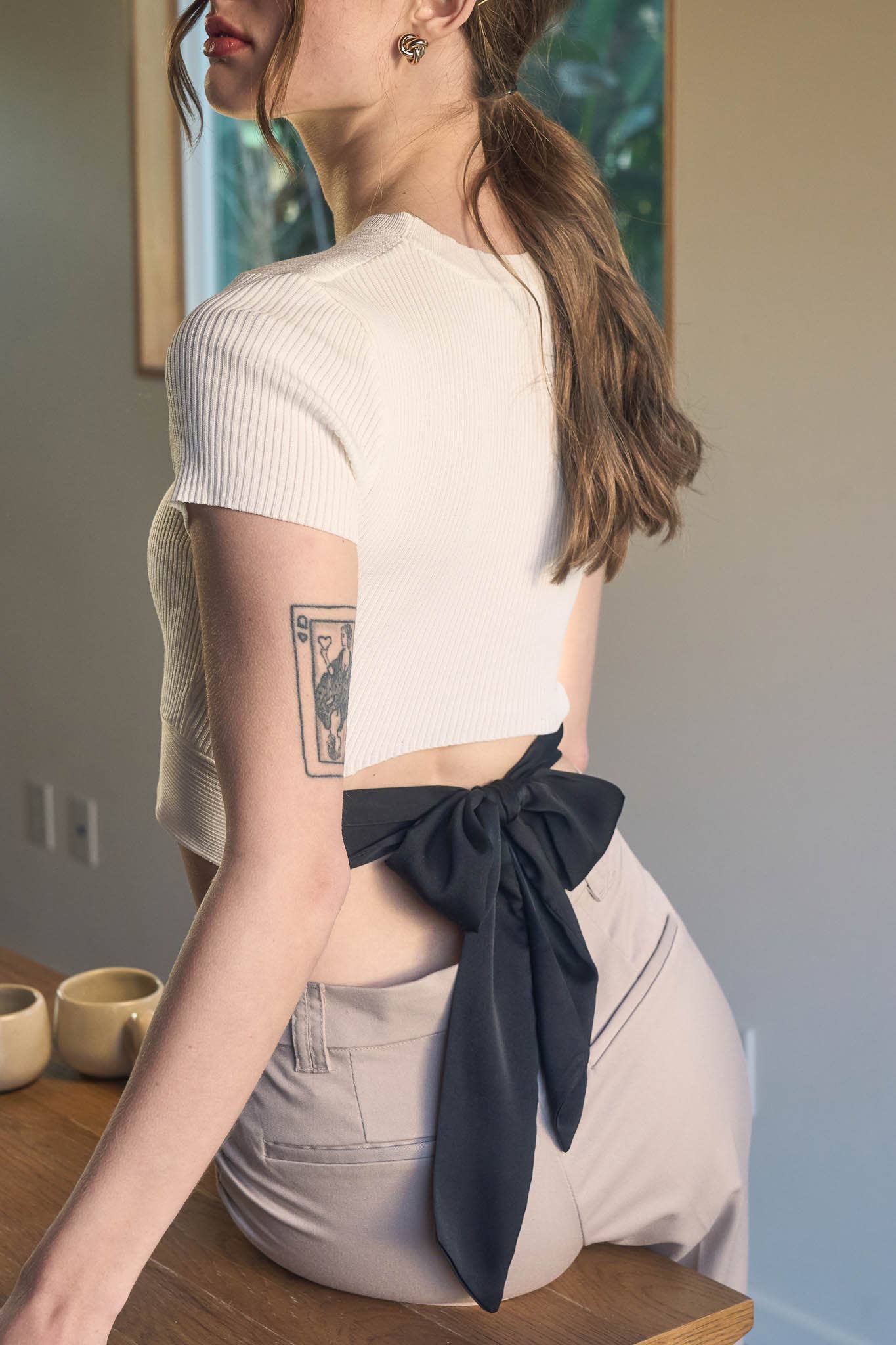 BACK TIE SHORT SLEEVE SWEATER KNIT CROP TOP