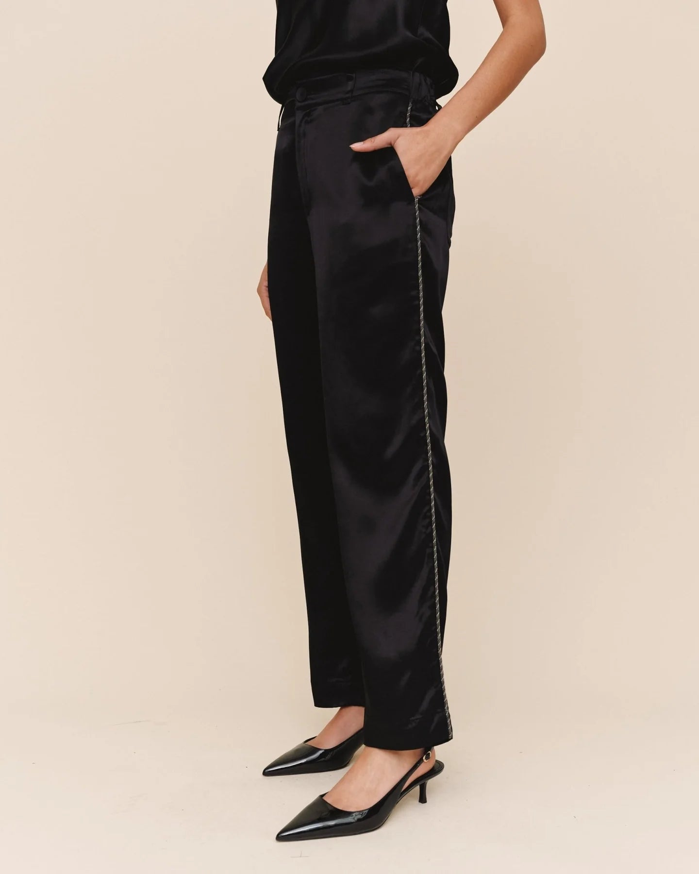 TROUSER WITH BEADED PIPING | BLACK | BELLA DAHL